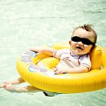 Hvile med ett år gammel baby Hvile med ett år gammel baby