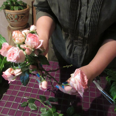 Bukett med blomster med egne hender