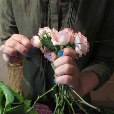 Bukett med blomster med egne hender
