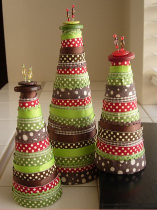 Juletre av bånd