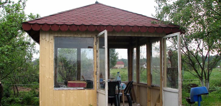 Hvordan lage et lysthus på dacha med egne hender: velg materialer