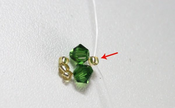 Hvordan lage en perle armbånd for nybegynnere