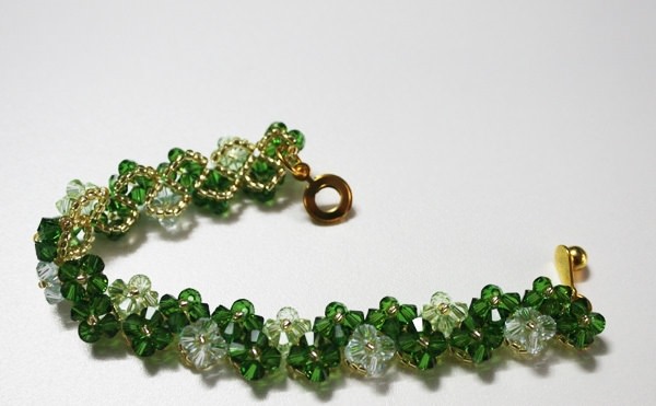 Hvordan lage en perle armbånd for nybegynnere