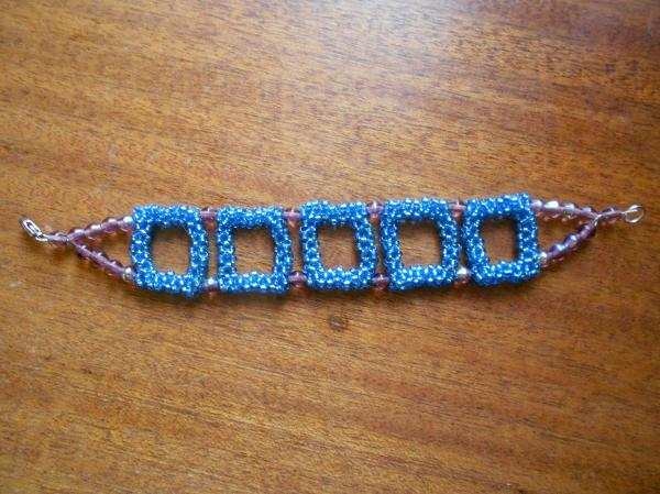 Hvordan lage en perle armbånd for nybegynnere