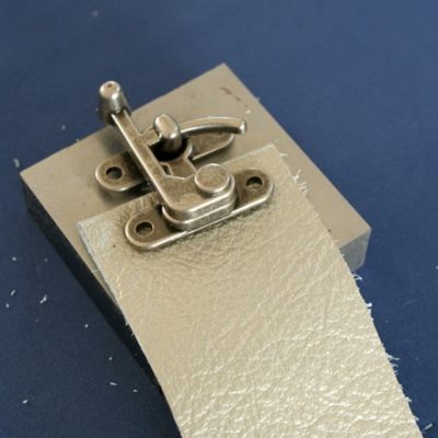 Hvordan lage et armbånd