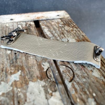 Hvordan lage et armbånd