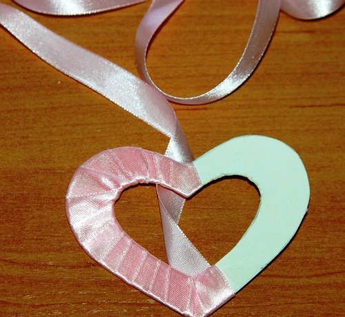 Hvordan lage en valentine med egne hender