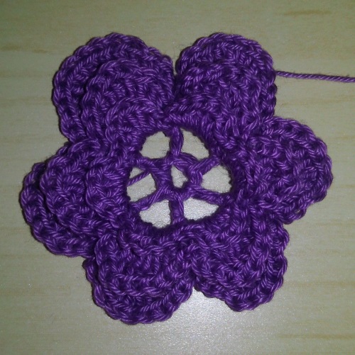Blomster heklet for nybegynnere