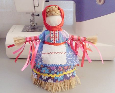 Vi lager Maslenitsa dukken med egne hender.
