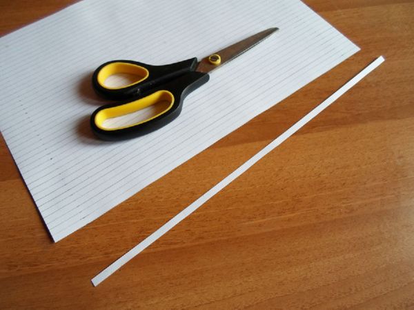 Vakre snøfinger for nyttår 2017 med egne hender av papir - diagrammer og bilder i faser. Master klasser for barn på store snøflak i origami teknikk