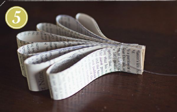 Vakre snøfinger for nyttår 2017 med egne hender av papir - diagrammer og bilder i faser. Master klasser for barn på store snøflak i origami teknikk