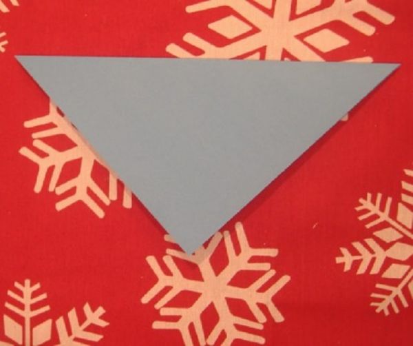 Vakre snøfinger for nyttår 2017 med egne hender av papir - diagrammer og bilder i faser. Master klasser for barn på store snøflak i origami teknikk