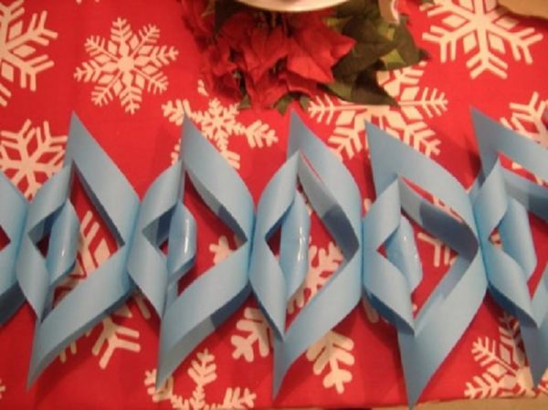 Vakre snøfinger for nyttår 2017 med egne hender av papir - diagrammer og bilder i faser. Master klasser for barn på store snøflak i origami teknikk