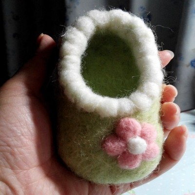 En gave til det nye året med sine egne hender: felting pinets, master class med bilde