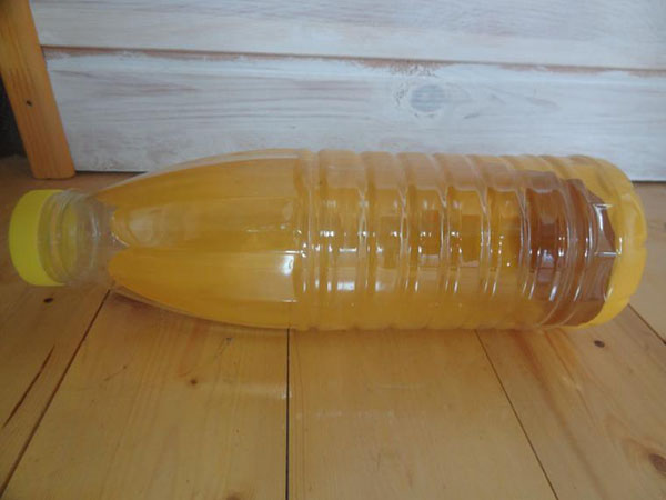 Nytt håndverk fra plastflasker med egne hender til hage og frukthage
