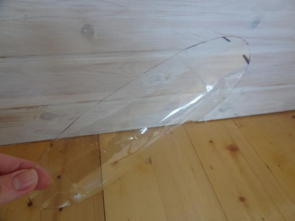 Nytt håndverk fra plastflasker med egne hender til hage og frukthage