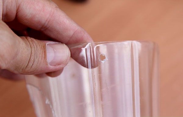 Nytt håndverk fra plastflasker med egne hender til hage og frukthage