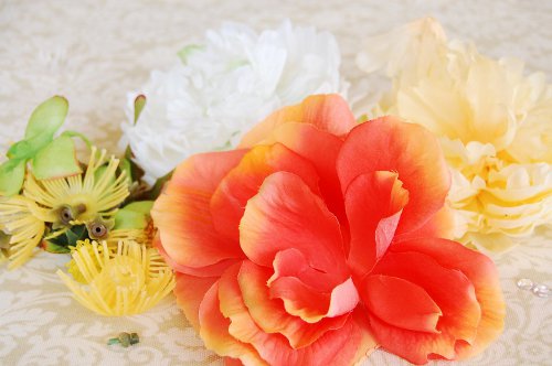 Håndverk innen 8. mars. Clip-blomster Håndverk innen 8. mars. Clip-blomster
