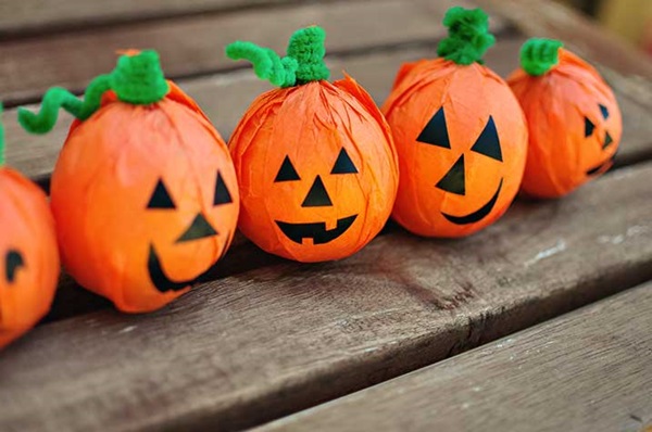 Håndverk for barn på Halloween