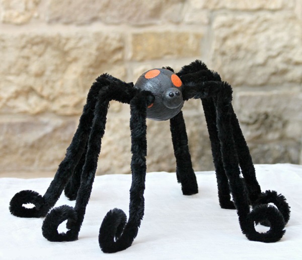 Håndverk for barn på Halloween