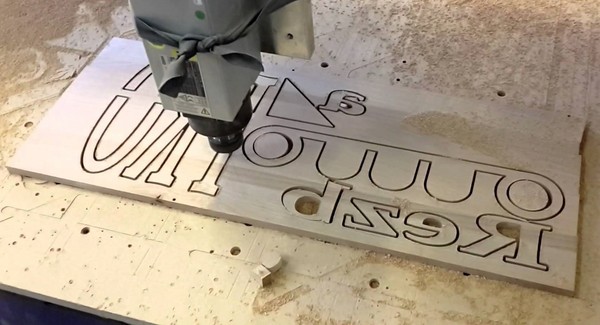 Skjæringstråd (openwork) og stenciler
