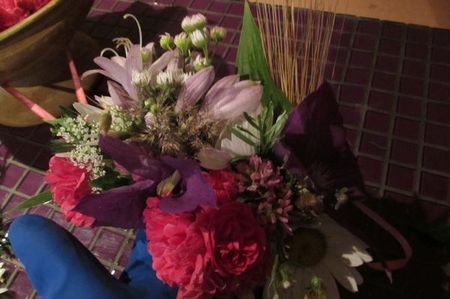 Krans av blomster til bryllupet med egne hender