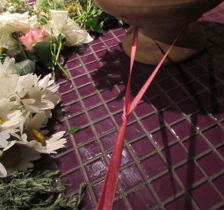 Krans av blomster til bryllupet med egne hender