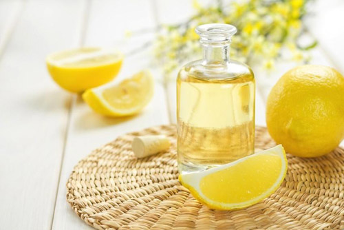 Eteriske oljer for ansiktshuden - mild omsorg ved hjelp av naturlige ingredienser