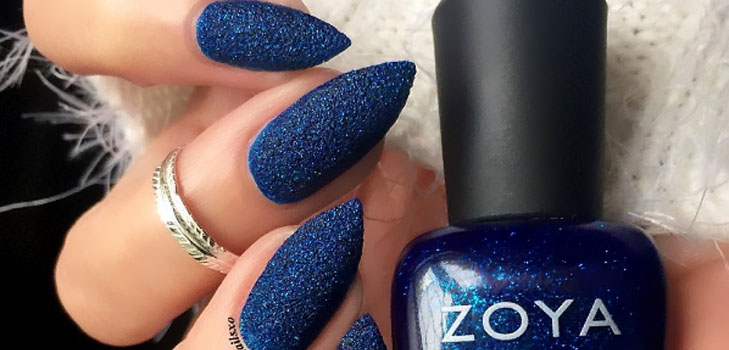 Det beste Nyttårs nagel kunst med lakk Zoya Enchanted