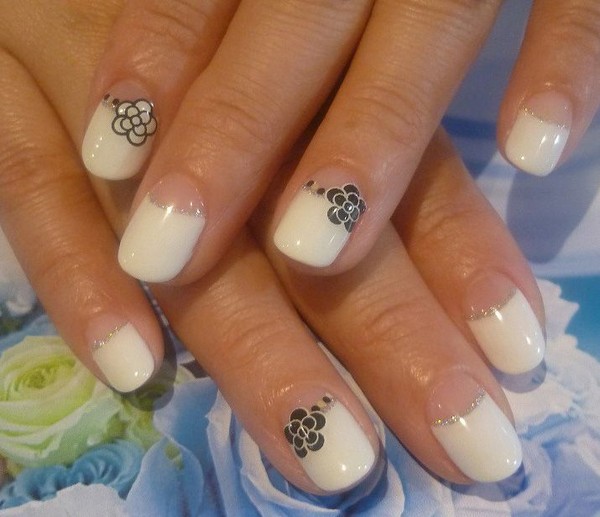 Hva manikyr å lage i skolen 1. september, et bilde. Manicure ideer for kunnskapsdag for elever av 9. og 11. klasse