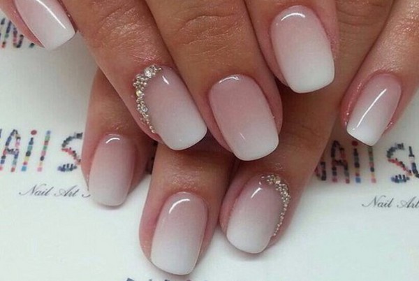 Hva manikyr å lage i skolen 1. september, et bilde. Manicure ideer for kunnskapsdag for elever av 9. og 11. klasse