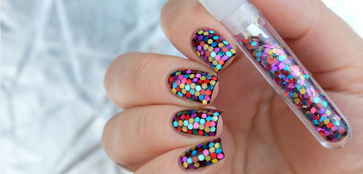 Manikyr med glitter - sommer trend-2016