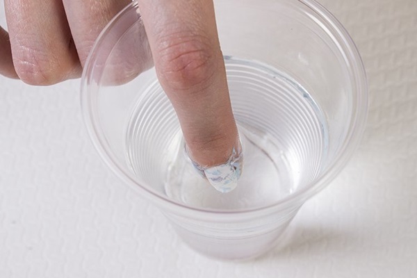 Marmor manikyr med gel-lakk