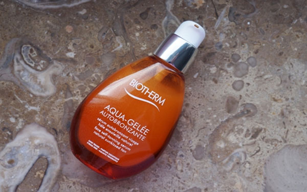 Biotherm Aqua-Gelée Solaire strandlinje for fløyelsaktig hud