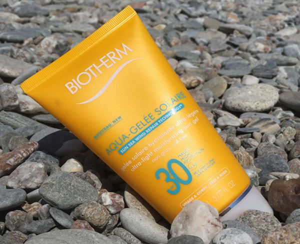 Biotherm Aqua-Gelée Solaire strandlinje for fløyelsaktig hud