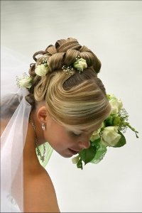 Bryllup frisyrer med blomster