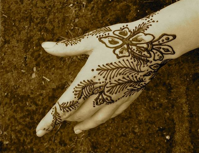 Tatovering henna hjemme