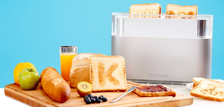 Art-frokost med "smart" Toasteroid brødrister