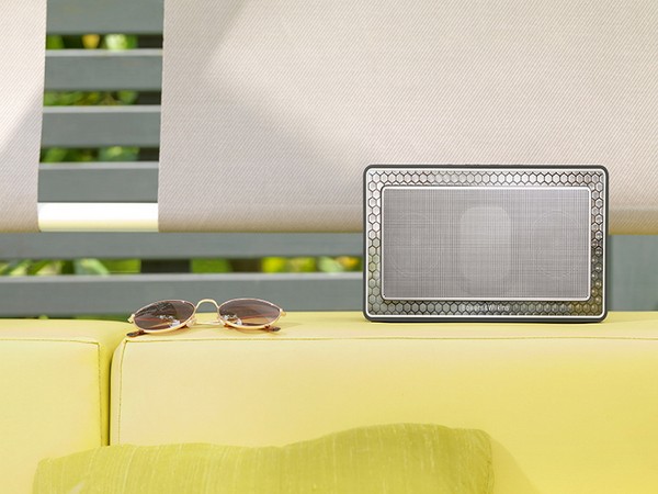 Enhet av stil og teknologi: kolonne Bowers & Wilkins T7 Gold Edition