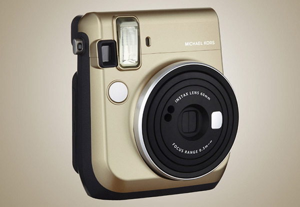 Mote Kamera: Michael Kors X Fijifilm Instax Mini 70