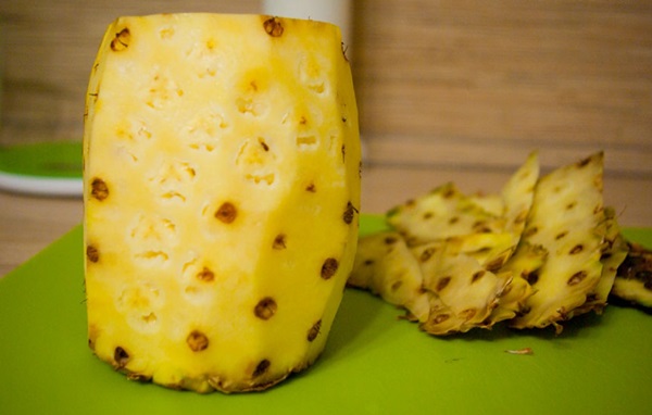 Hvordan kutte ananas riktig og vakkert