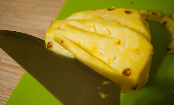 Hvordan kutte ananas riktig og vakkert