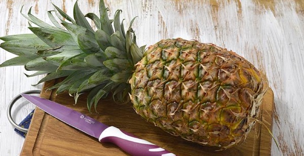 Hvordan kutte ananas riktig og vakkert