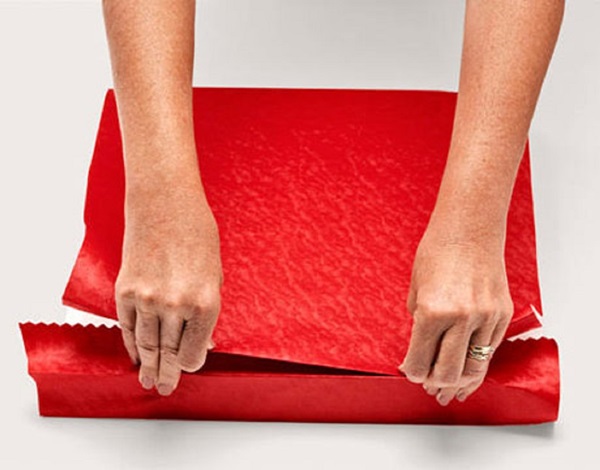 Hvordan pakke en gave i et gavepapir