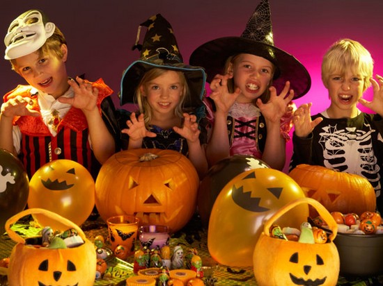 Når feirer feiringen av Halloween 2016