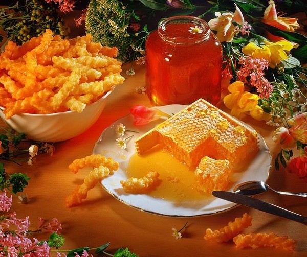 Honey Spas 2016 - historie, tradisjoner, tegn, konspirasjoner, ritualer, bønner, gratulerer med en ferie i vers, sms-gratulerer, bilder