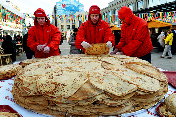 Sanger på pannekake-dagen: tekster av russiske folkesolissanger