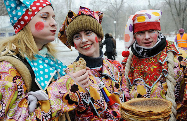 Sanger på pannekake-dagen: tekster av russiske folkesolissanger