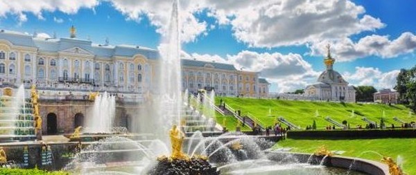 Hva blir været i St. Petersburg i juli 2016? Værvarsel for været i St. Petersburg, juli
