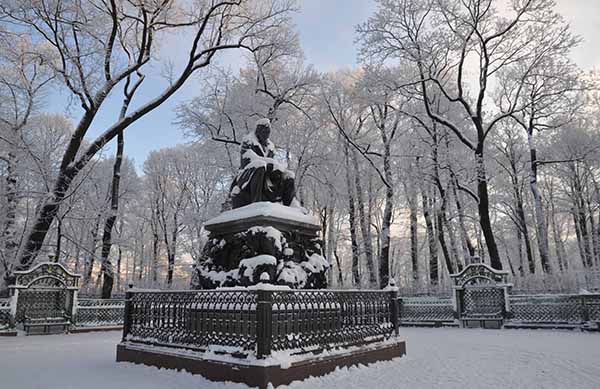 Været i St. Petersburg i januar 2017 - i begynnelsen, i midten og slutten av måneden (i 14 dager), detaljert og nøyaktig prognose fra Hydrometeorological Center